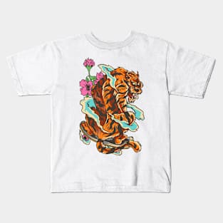 Skating tiger , Hidden Dragon Kids T-Shirt